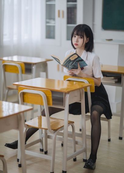 铁血战士大战异形3免费观看